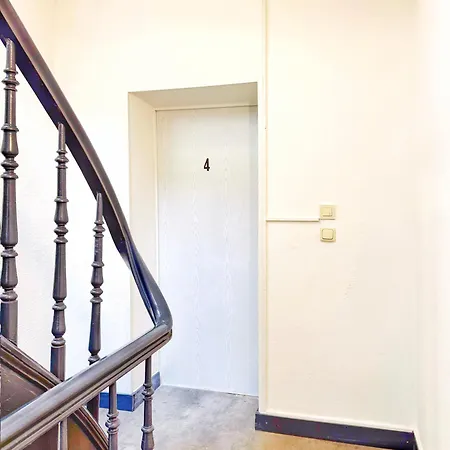 2-z N4 Fuer 5 Pers, 3 Ez Und 1db Lage, Naehe Hbf, Messe Dus