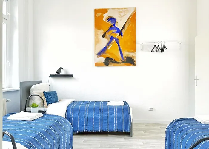 2-z N4 Fuer 5 Pers, 3 Ez Und 1db Lage, Naehe Hbf, Messe Dus *