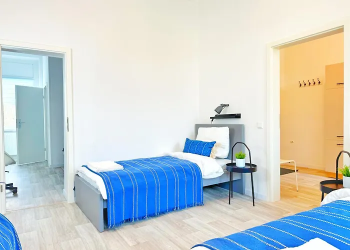 2-z N4 Fuer 5 Pers, 3 Ez Und 1db Lage, Naehe Hbf, Messe Dus Apartment Krefeld